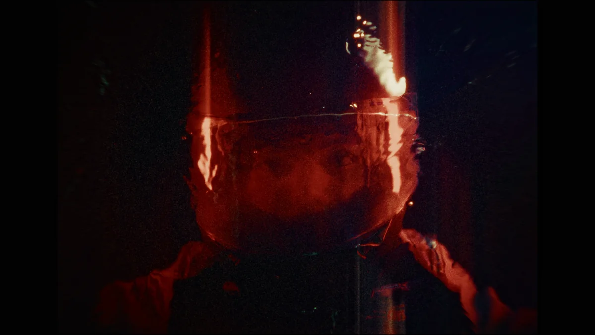 Lights Out · still 11
